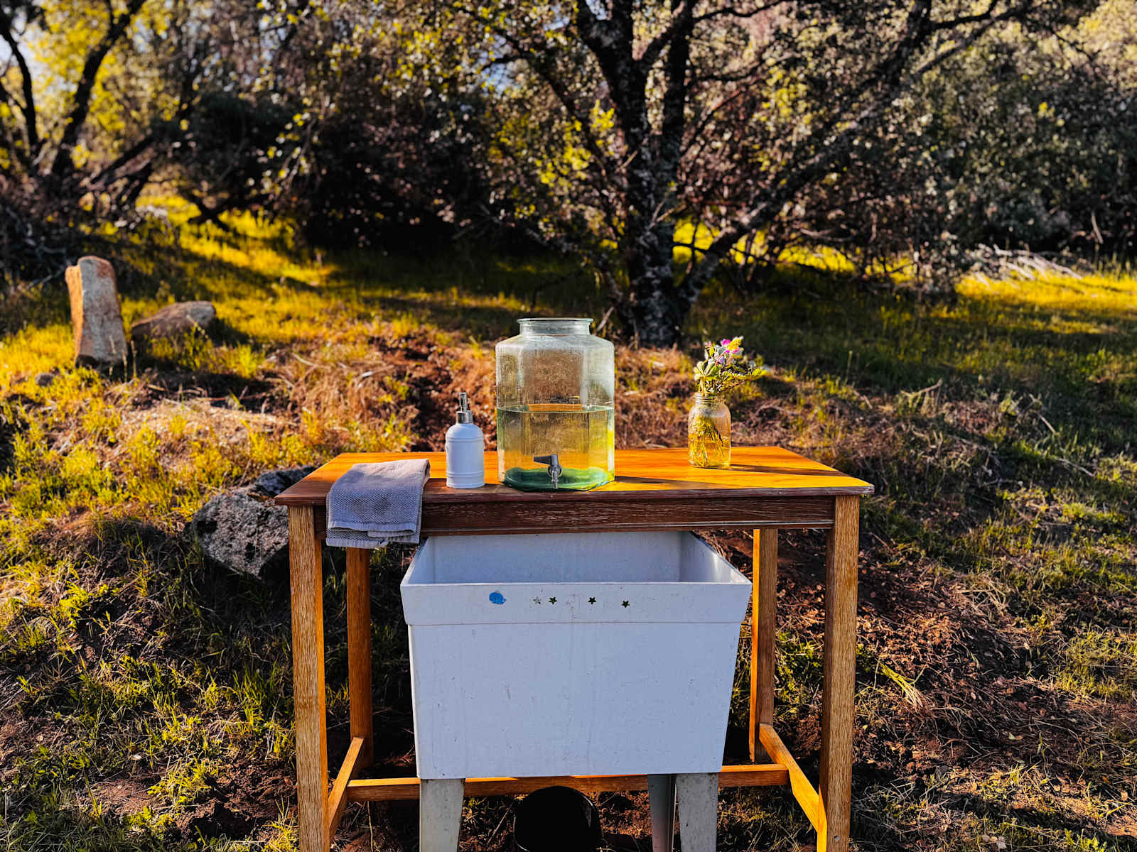 Swimming + Stargazing Near Yosemite - Mariposa, California - glamping.directory