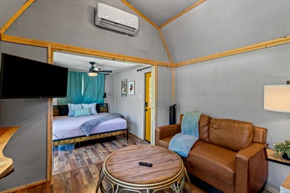Peaceful Cabin Retreat with Spa Features & Unique Farm Vibes in Newport, Tennessee - Newport, Tennessee - glamping.directory