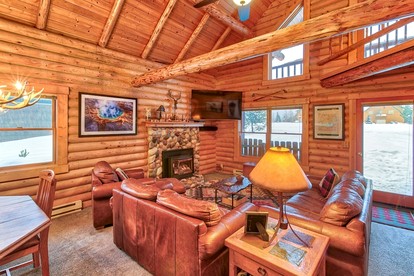 Spacious Log Cabin Retreat with Game Room & Hot Tub Near Island Park, Idaho - Idaho City, Idaho - glamping.directory