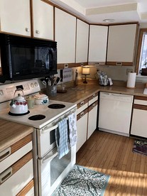 Stunning Cottage with Fire Pit and Access to Great Hiking Trails in Keuka Park, New York - Keuka Park, New York - glamping.directory