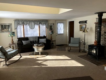 Stunning Cottage with Fire Pit and Access to Great Hiking Trails in Keuka Park, New York - Keuka Park, New York - glamping.directory