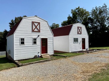 Cozy Cabin Rental and Cowboy Experience at a Tennessee Dude Ranch - glamping.directory