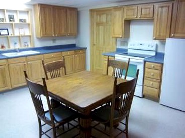 Charming Vacation Cottage with Breathtaking Lake Views near Ithaca, New York - Watkins Glen, New York - glamping.directory