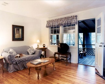 Peaceful Pet-Friendly Cabin Rental on St. Marks River near Tallahassee, Florida - Crawfordville, Florida - glamping.directory