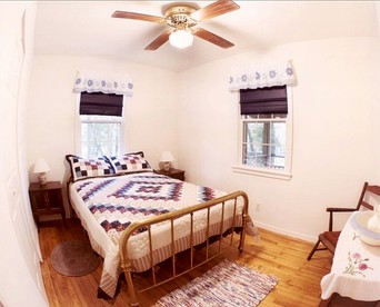 Peaceful Pet-Friendly Cabin Rental on St. Marks River near Tallahassee, Florida - Crawfordville, Florida - glamping.directory