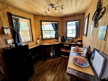 Rustic Hill Country Cabin with Milky Way Stargazing & Wildlife Views near Mountain Home, TX - Mountain Home, Texas - glamping.directory