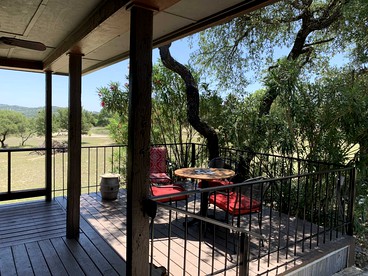 Hill Country Hideout - Pipe Creek, Texas - Pipe Creek, Texas - glamping.directory