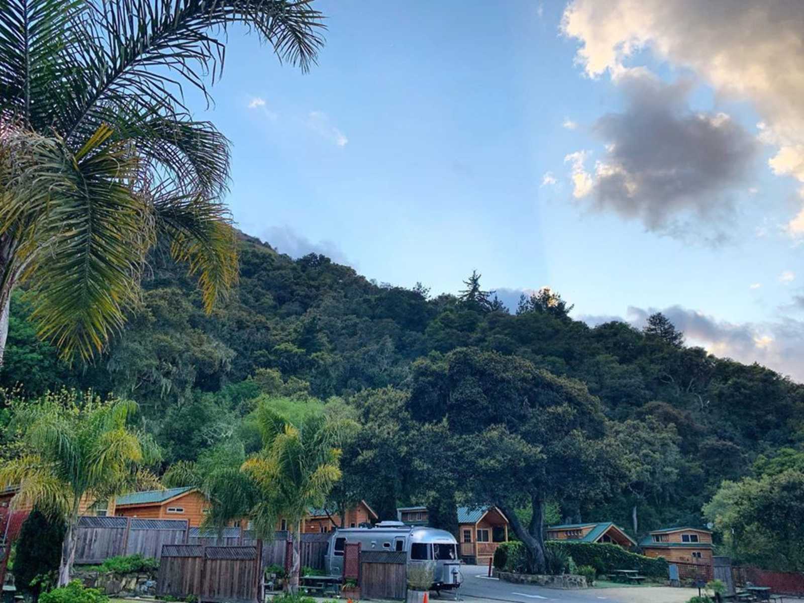 Saddle Mountain Carmel - Carmel, California - glamping.directory