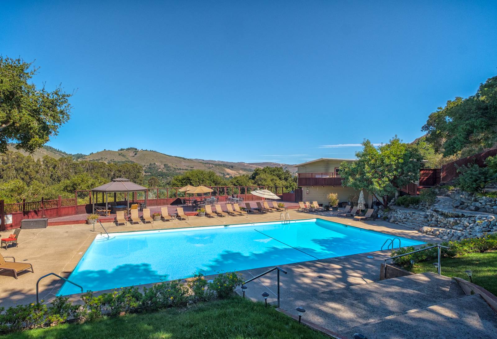 Saddle Mountain Carmel - Carmel, California - glamping.directory
