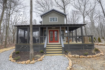Incredible Cabin with Fire Pit and Great Vistas in Monteagle, Tennessee - glamping.directory