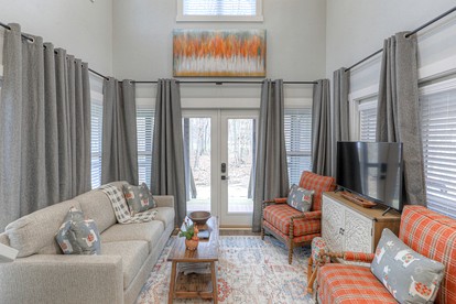 Incredible Cabin with Fire Pit and Great Vistas in Monteagle, Tennessee - Monteagle, Tennessee - glamping.directory