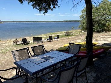 Luxury Glamping Cabin with Waterfront Access near Lake Texoma, Oklahoma - Denison, Texas - glamping.directory