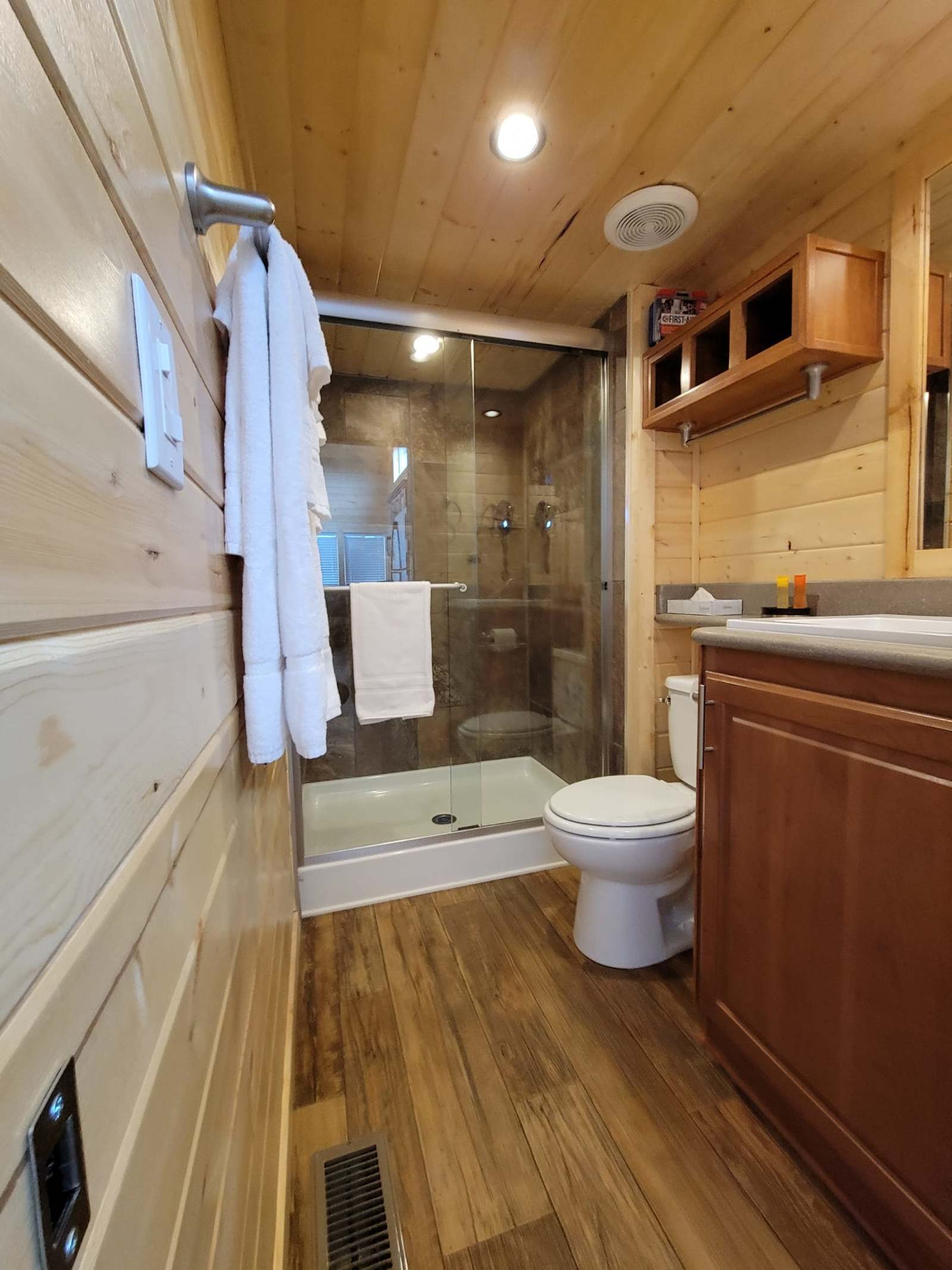 Grand Canyon Tiny Home Rentals - Williams, Arizona - glamping.directory