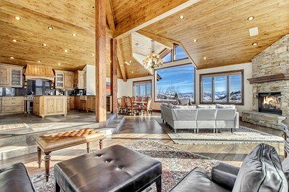 Incredible Luminous Rental Great for Winter Sports in Utah - Park City, Utah - glamping.directory