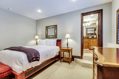 Incredible Luminous Rental Great for Winter Sports in Utah - Park City, Utah - glamping.directory