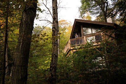 Fantastic Secluded Cabin with Nice Sights in North Creek, New York - North Creek, New York - glamping.directory