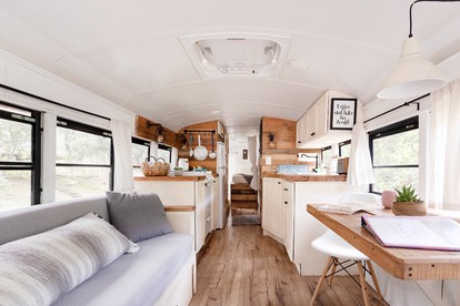 Amazing Glamping Bus with Mountain Views near Malibu Creek State Park, California - Calabasas, California - glamping.directory