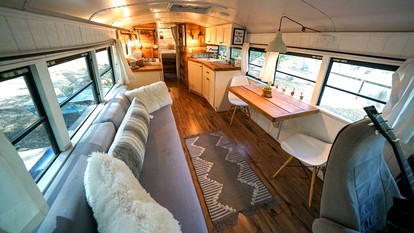 Amazing Glamping Bus with Mountain Views near Malibu Creek State Park, California - Calabasas, California - glamping.directory