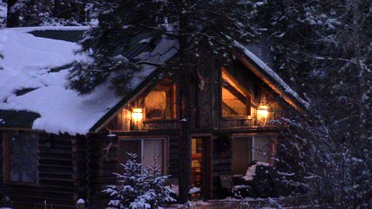 Deluxe Riverfront Cabin Rental near Taos Ski Valley in Questa, New Mexico - glamping.directory