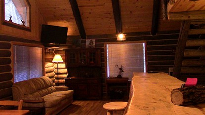 Deluxe Riverfront Cabin Rental near Taos Ski Valley in Questa, New Mexico - Questa, New Mexico - glamping.directory