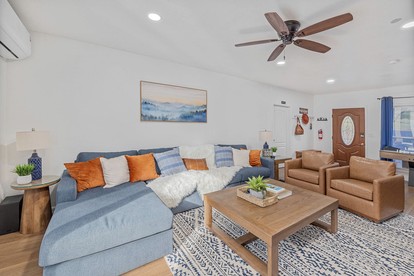 Luxury Mountain Retreat with Stargazing Dome, Hot Tub & Game Room in Oakhurst, California - Oakhurst, California - glamping.directory