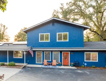 Luxury Mountain Retreat with Stargazing Dome, Hot Tub & Game Room in Oakhurst, California - glamping.directory