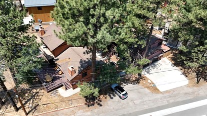 Panoramic Perfection: Cabin with Unmatched Slope Views in Big Bear Lake, California - Big Bear Lake, California - glamping.directory