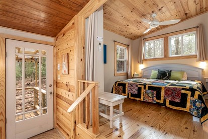 Chic Suite Rental near Chapel Hill for North Carolina Glamping - Chapel Hill, North Carolina - glamping.directory