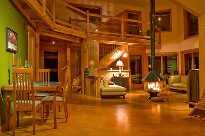 Luxury Mountain Cabin Rental on Rockfish Gap River near Charlottesville, Virginia - Nellysford, Virginia - glamping.directory