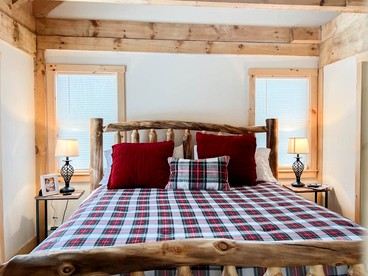 Modern Cabin with Beautiful Mountain Views in Intervale, New Hampshire - Intervale, New Hampshire - glamping.directory