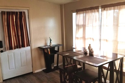 Vacation Cabin Rental with Picturesque Views from the Deck in Killeen, Texas - Killeen, Texas - glamping.directory
