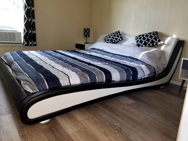 Vacation Cabin Rental with Picturesque Views from the Deck in Killeen, Texas - Killeen, Texas - glamping.directory