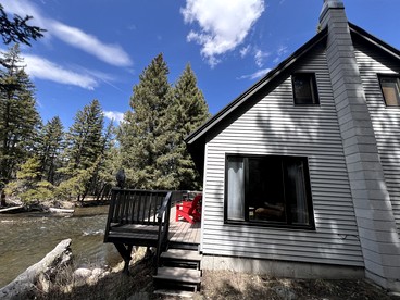 Charming Riverside Cabin with Deck Overlooking Madison River near Three Dollar Bridge in McAllister, Montana - Cameron, Montana - glamping.directory