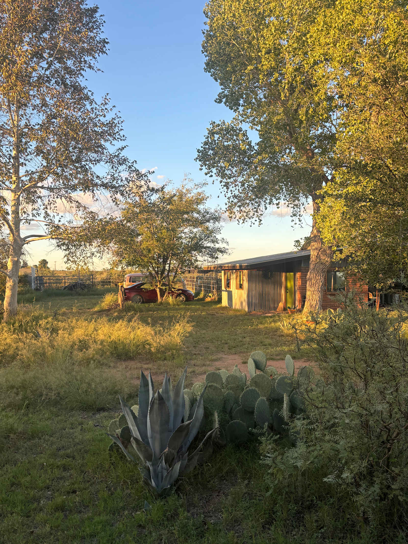 Harry and Barbara’s Windmill. - Mc Neal, Arizona - glamping.directory