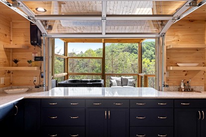 Unique, Custom-Designed Cabin with Hot-Tub Close to the Great Smoky Mountain National Park, Pigeon Forge in Tennesse - Sevierville, Tennessee - glamping.directory