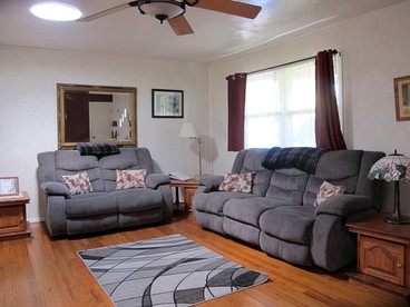 Rustic Cabin Rental near Meramec State Park, Missouri - Sullivan, Missouri - glamping.directory