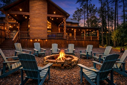 Luxury Lodge with Hot Tub, Pool & Game Room near Broken Bow Lake – Hochatown, OK - Broken Bow, Oklahoma - glamping.directory