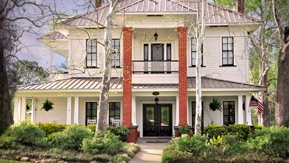 Luxurious Bed and Breakfast Vacation Rental for Large Groups in East Texas - glamping.directory