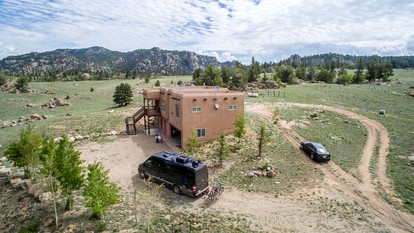 Dream Stream Retreat on the Water in Eleven Mile State Park, Florissant, CO - Florissant, Colorado - glamping.directory
