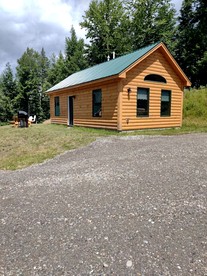Cozy Pet-Friendly Cabin in Hyde Park, Vermont - Perfect for a Nature Escape near the Green River Reservoir State Park - Hyde Park, Vermont - glamping.directory