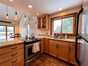 Wonderful Spacious Cabin with Serene Mountain Views in Bartlett, New Hampshire - Bartlett, New Hampshire - glamping.directory