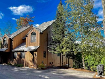 Wonderful Spacious Cabin with Serene Mountain Views in Bartlett, New Hampshire - glamping.directory