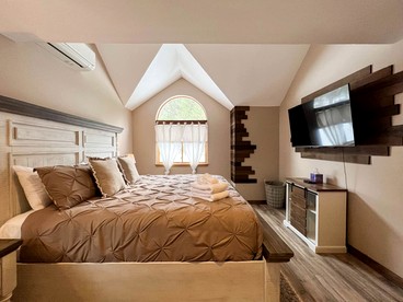 Wonderful Spacious Cabin with Serene Mountain Views in Bartlett, New Hampshire - Bartlett, New Hampshire - glamping.directory