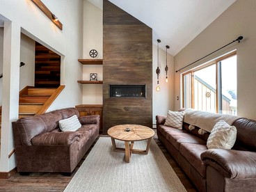 Wonderful Spacious Cabin with Serene Mountain Views in Bartlett, New Hampshire - Bartlett, New Hampshire - glamping.directory
