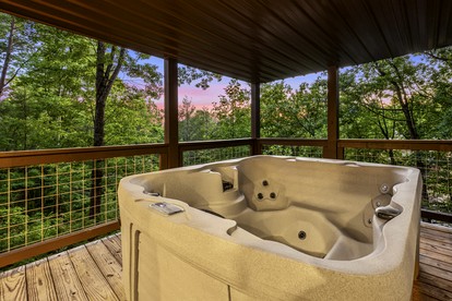 Incredible Cabin with Breathtaking Views Nestled in the Trees in Gatlinburg, Tennessee - Gatlinburg, Tennessee - glamping.directory