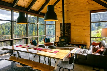 All-Inclusive Mountain Cabin Retreat with Chef & Epic Alpine Views in Truckee, California - Truckee, California - glamping.directory