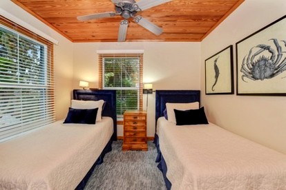 Spacious Accommodation Rental with a Private Balcony near Clearwater, Florida - Indian Rocks Beach, Florida - glamping.directory