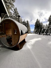 Beautiful Peaceful Cabin with Sauna, Outdoor Living Space and Lake Views in Hoodsport, Washington - Hoodsport, Washington - glamping.directory
