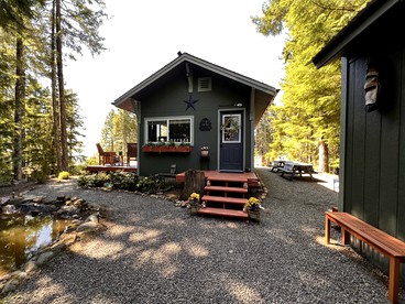 Beautiful Peaceful Cabin with Sauna, Outdoor Living Space and Lake Views in Hoodsport, Washington - glamping.directory