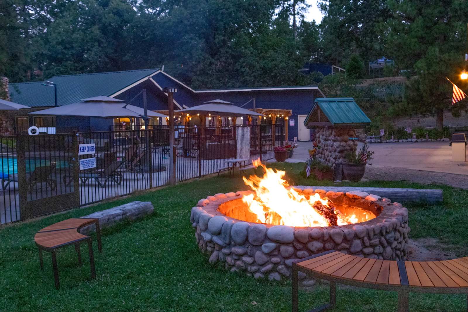 Outdoorsy Yosemite - Bass Lake, California - glamping.directory